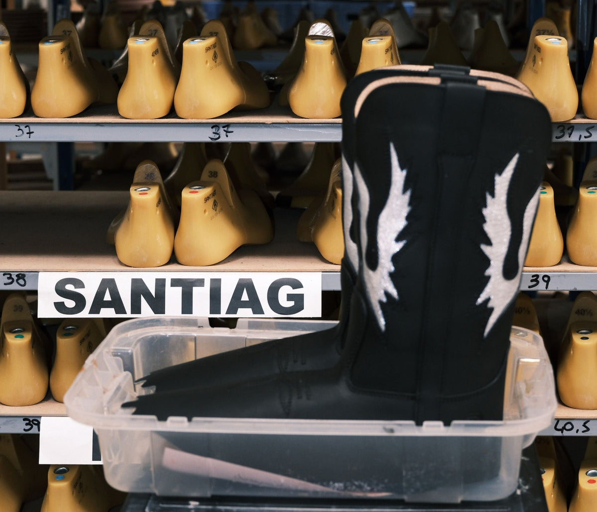 L’histoire de la santiag : Des ranchs américains aux podiums de mode