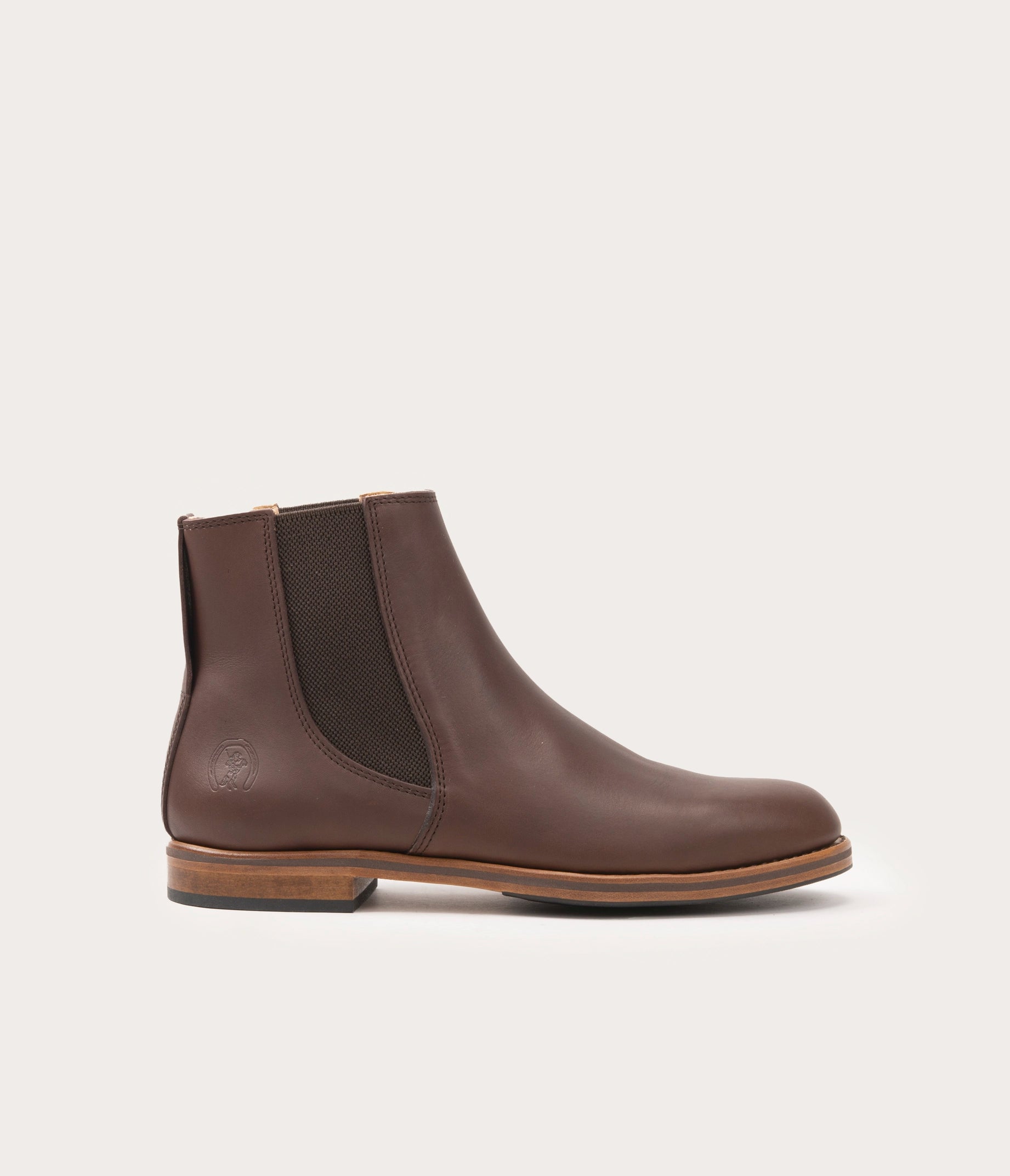 bottine pour homme bertrand en cuir café - bottine bertrand la botte gardiane - bottine à élastique en cuir café - boots de ville en cuir - bottine homme de ville - bottine camarguaises de ville couleur café - bottine camarguaise de ville pour homme - bottine en cuir gras bertrand pour homme, la botte gardiane modèle homme, bottine élégante de ville