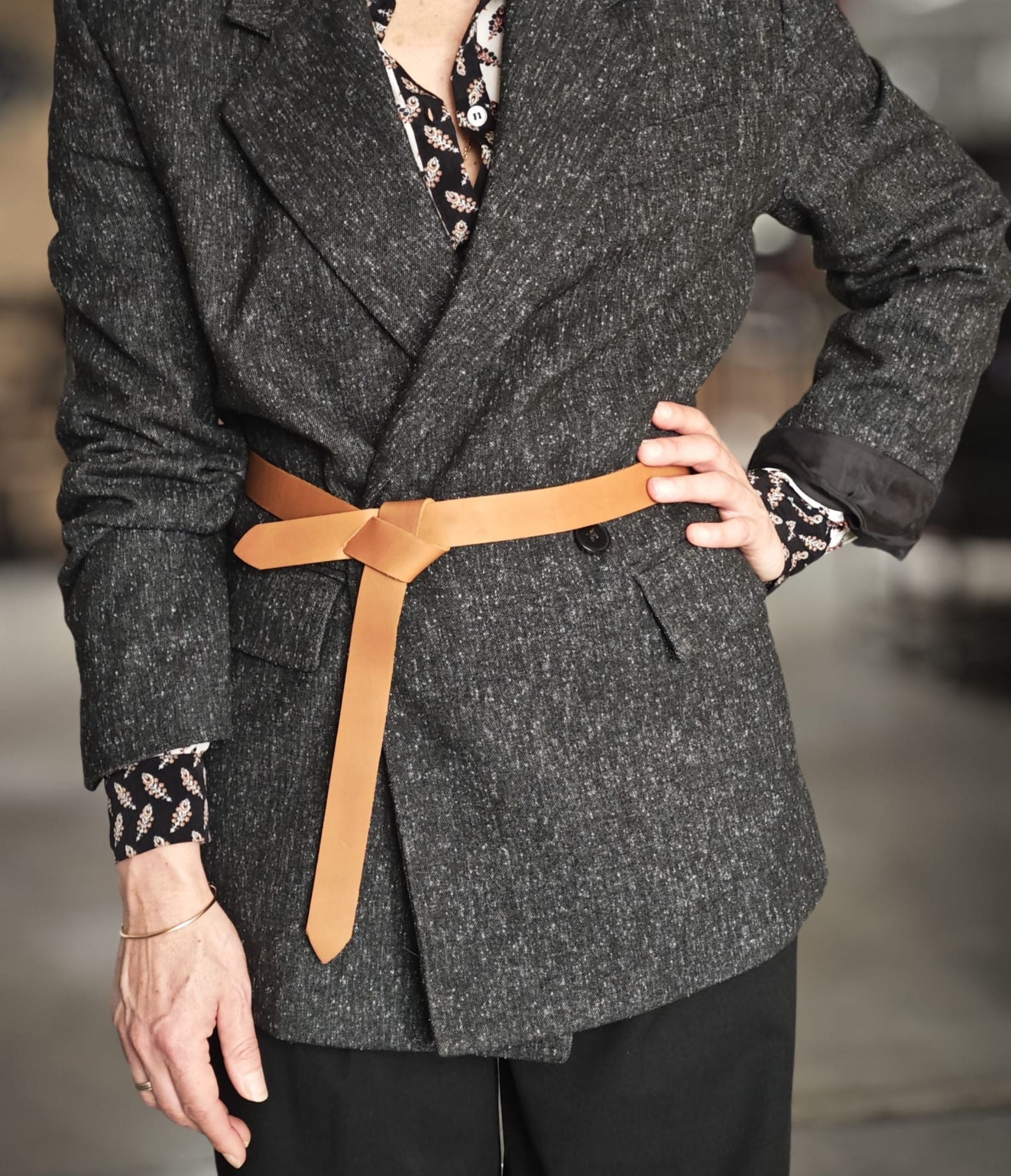 Natural leather knotted belt