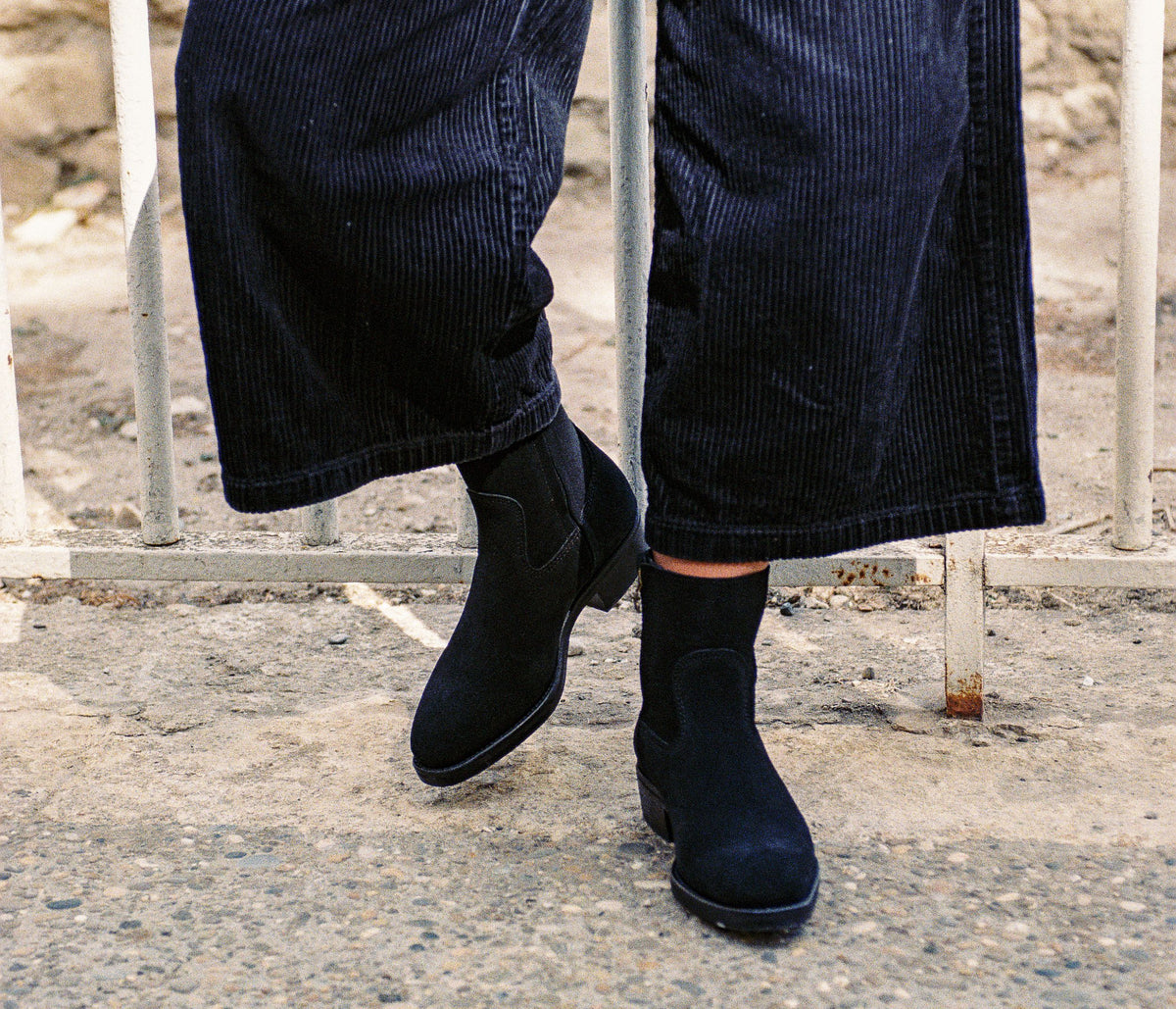 Clint Zip Ankle Boot in Havana Velvet