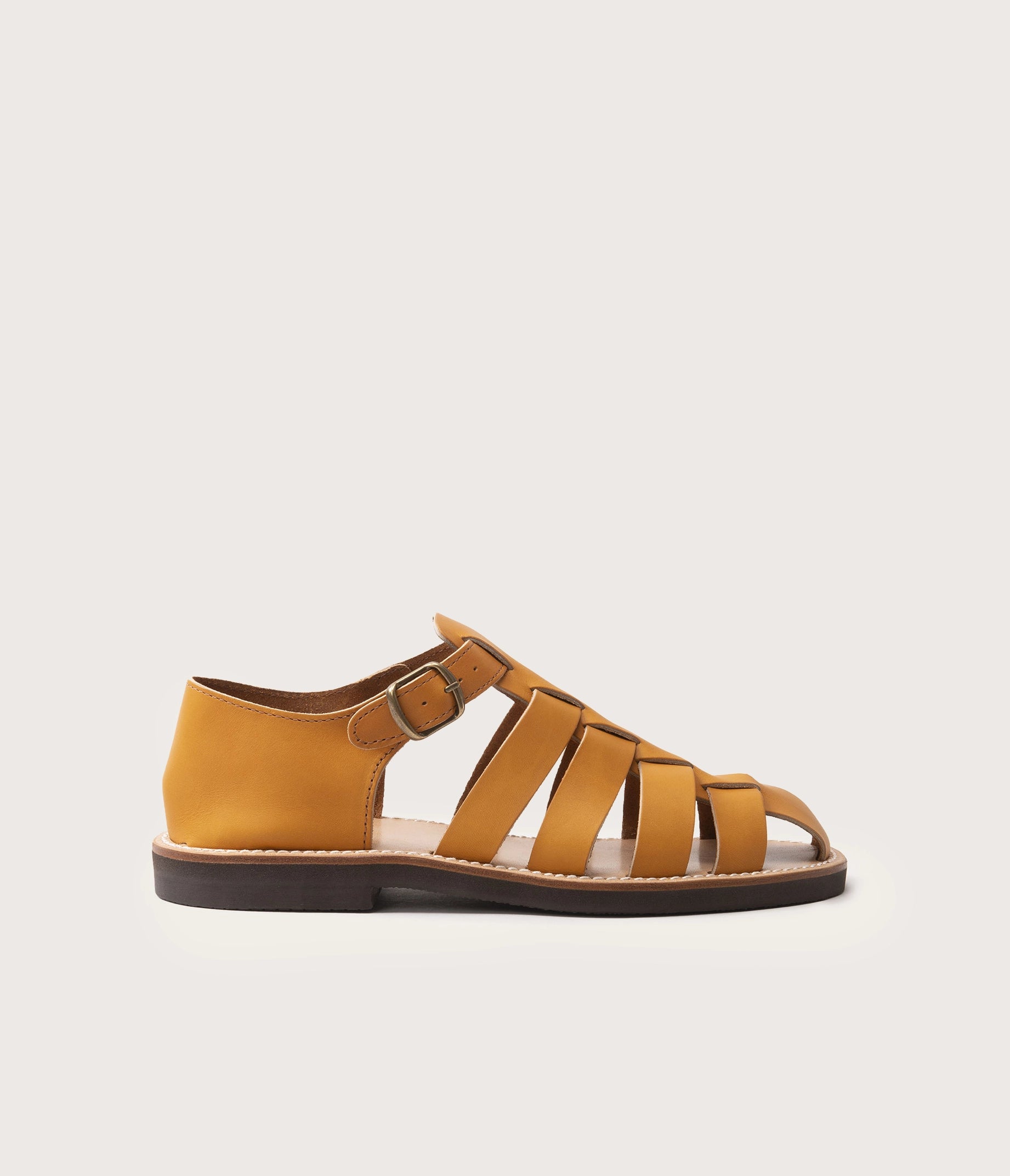 sandale en cuir style méduse, chaussure en cuir élégante style pêcheur, sandale homme en cuir, la botte gardiane modèle Géronimo, sandale homme en cuir français