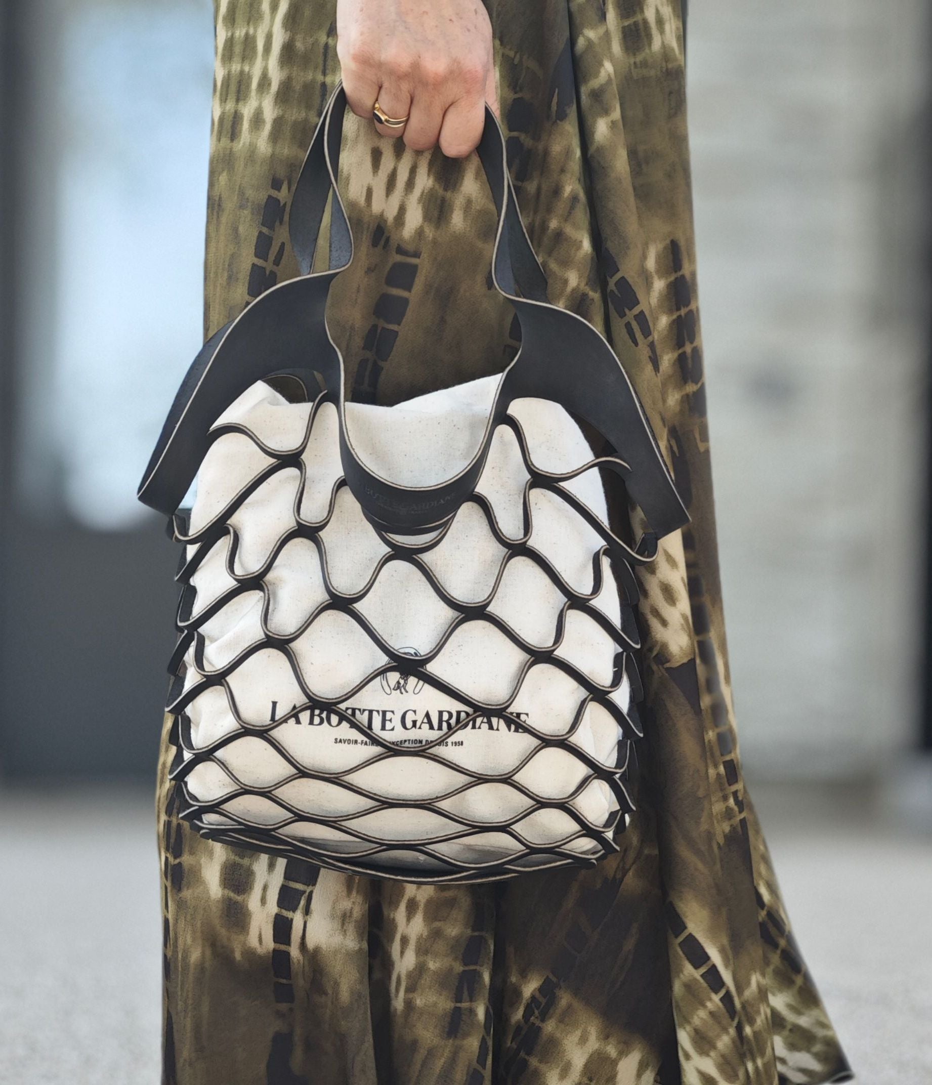 Sac filet noir, sac filet cuir , filet cuir, sac filet noir cuir, Meshbag , black leather Meshbag, bag same as Bottega, like bottega black bag, Bottega vendetta mesh bag style, leather meshbag, black mesh bag, black leather meshbag