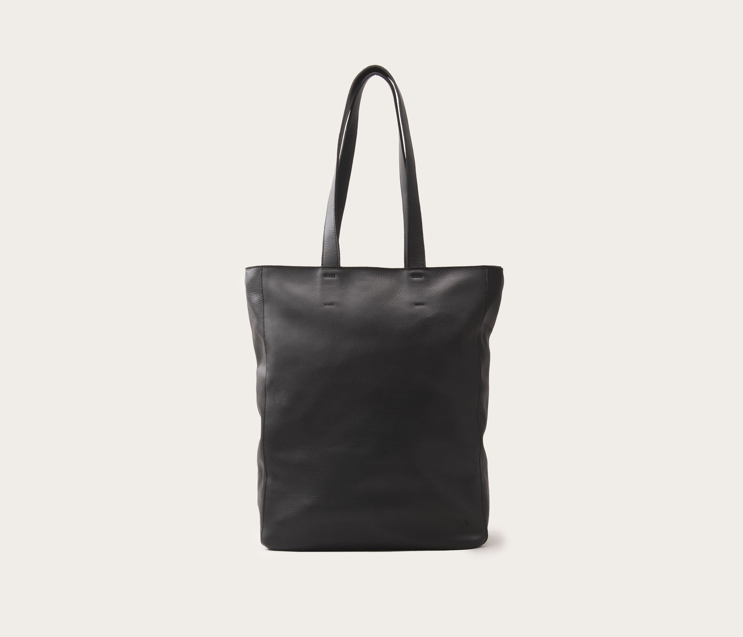 sac artisanal, sac en cuir souple noir face, sac noir souple