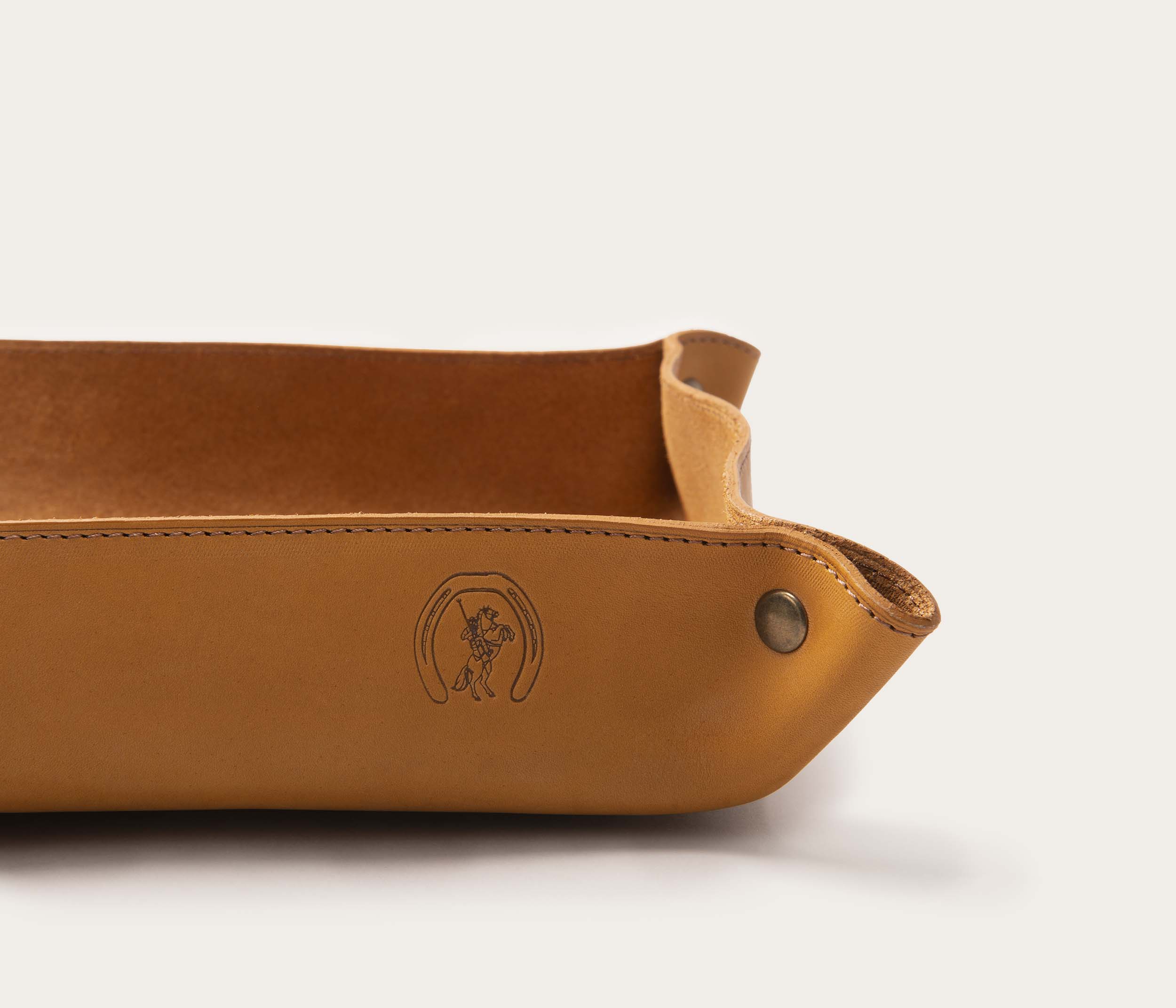 Leather pocket emptier