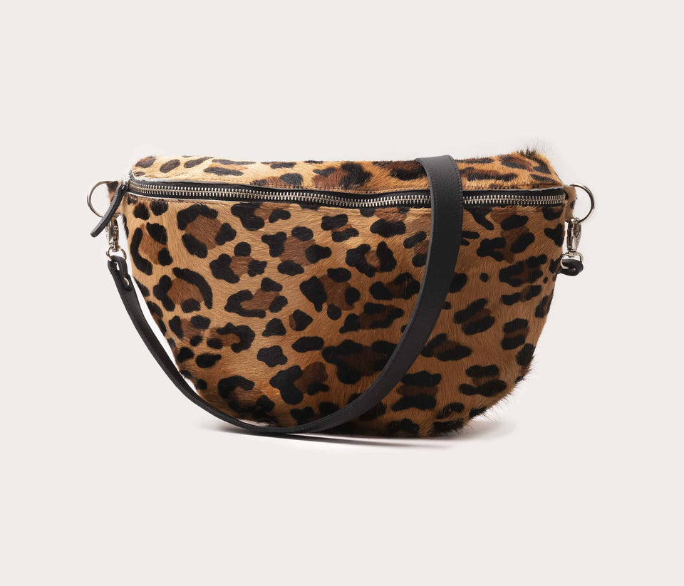 sac banane en cuir poils leopard, banane leopard, sac banane en cuir leopard, banane motif leopard, banane en cuir, banane artisanale leopard
