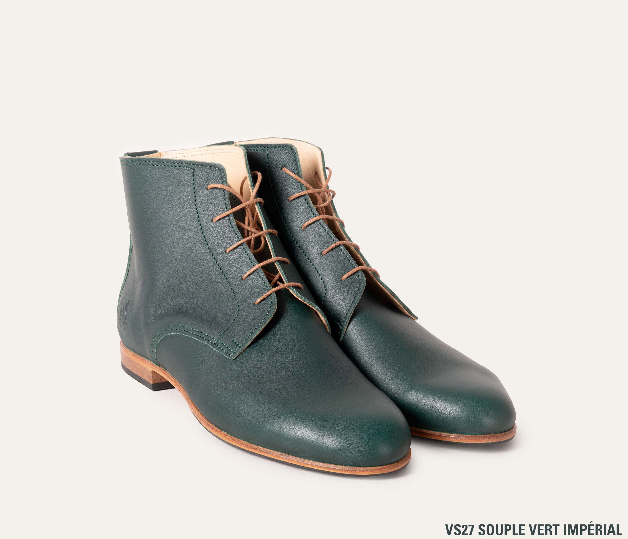 bottine en cuir vert impérial personnalisable, bottine lacet en cuir sur mesure