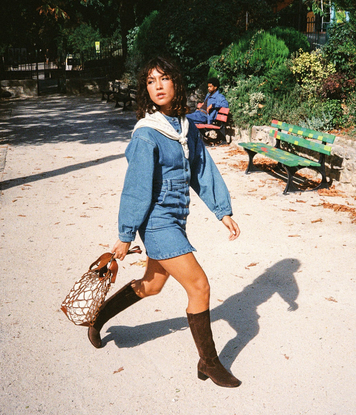 Paire de bottes Sybille en cuir velours chocolat, Botte à talon en cuir chocolat, botte haute femme, botte marron, botte femme en cuir, paire de bottes haute talon carré femme, bottes camarguaise femme, paire de bottes féminine en cuir velours chocolat, paire de bottes pour femme en cuir velours marron