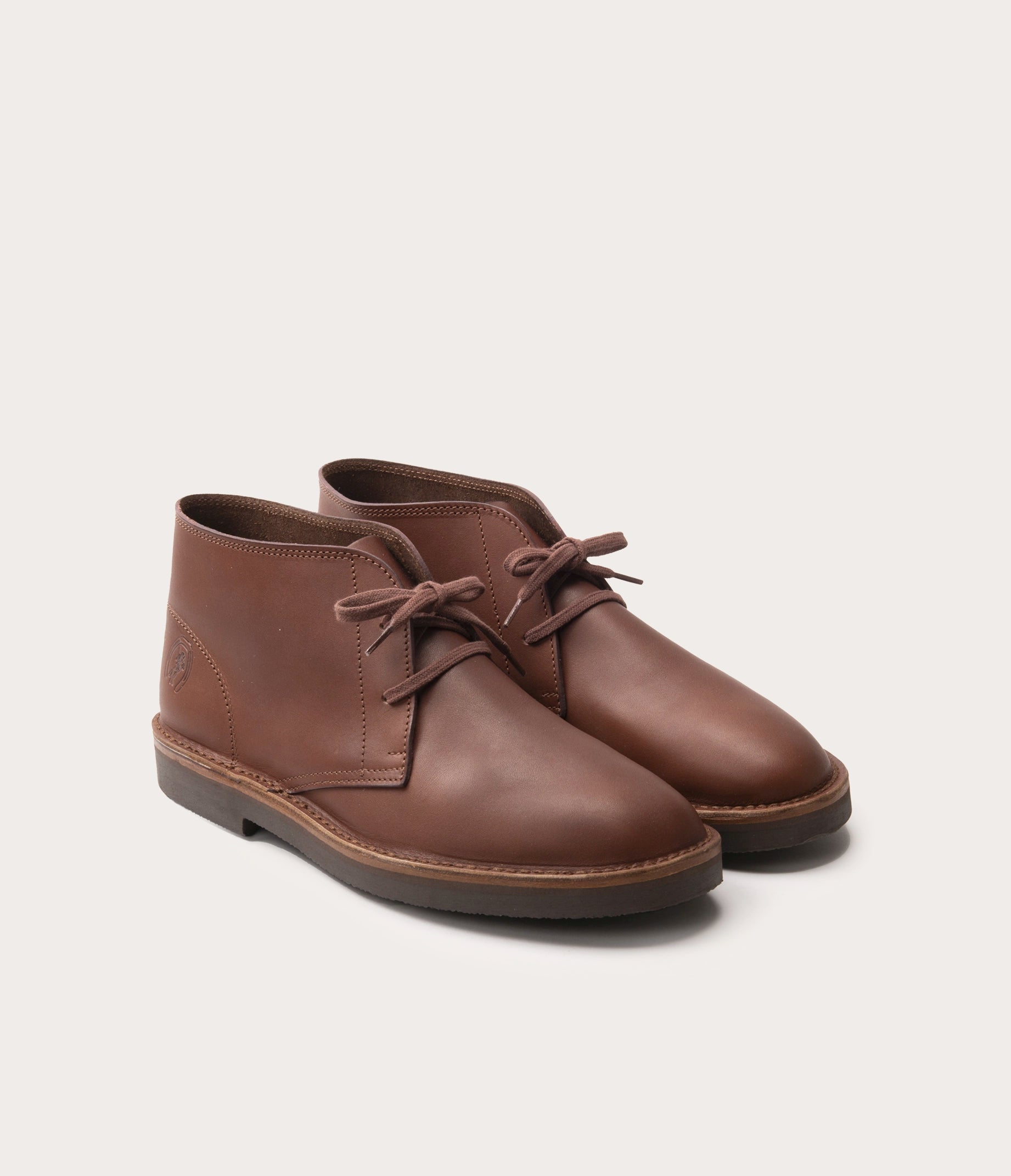 boots style cmarguais - boots gardians - la botte gardiane paire de chaussure - desertboots en cuir marron - desertboots marron en cuir - boots à lacets homme 