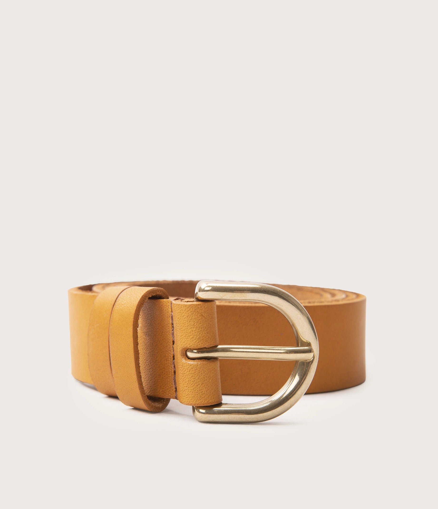 ceinture en cuir naturel, ceinture artisanale, ceinture artisanale fabriquée en France, ceinture pour femme, ceinture pour homme, ceinture naturel boucle dorée