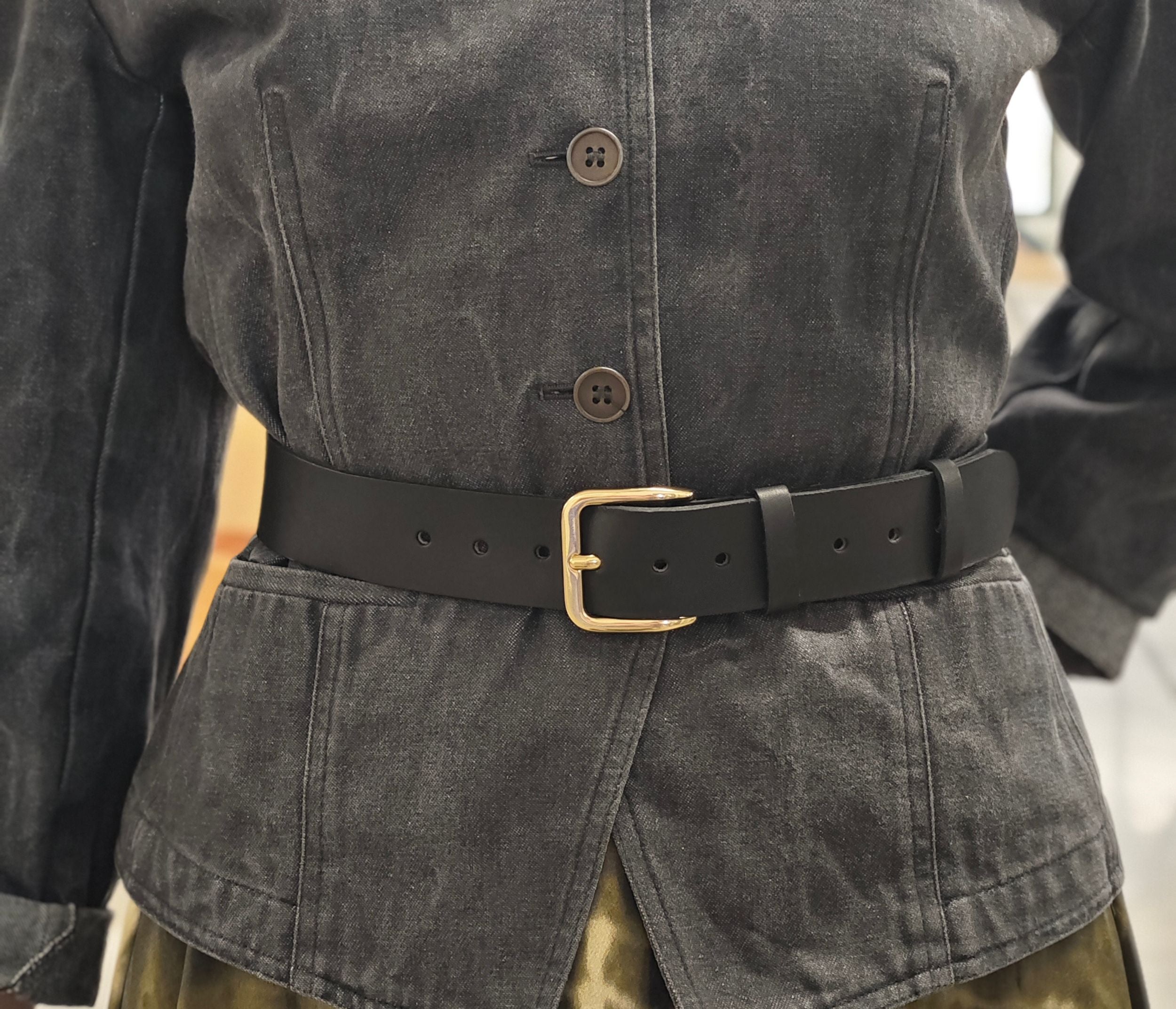35mm black belt with gold buckle
