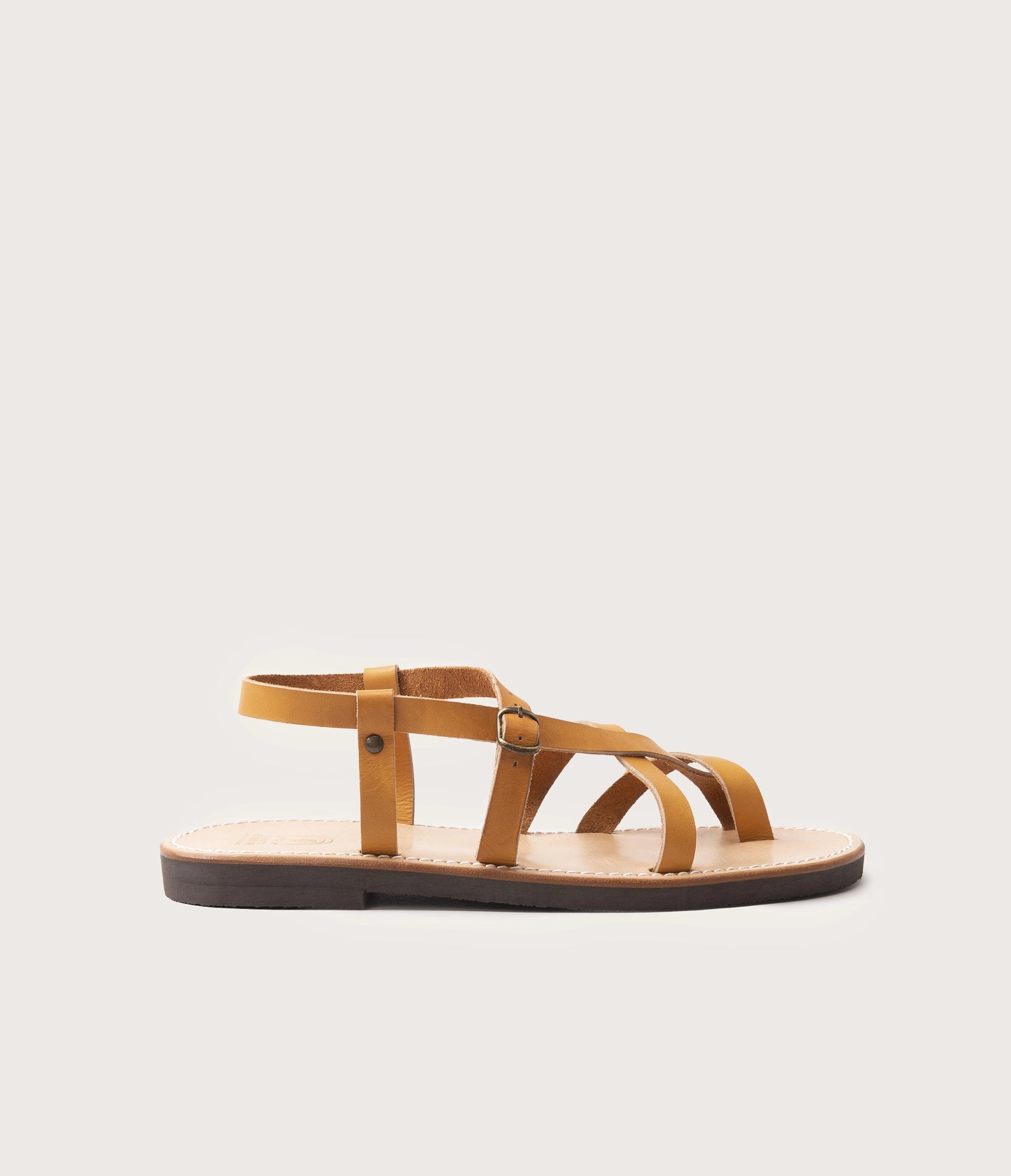 sandale La Botte Gardiane,  SANDALE EN CUIR HOMME NATUREL, chaussure SANDALE HOMME, sandale EN CUIR NATUREL, sandale homme, sandales homme, sandale en cuir pour homme, sandales en cuir pour homme, chaussure en cuir, sandale homme en cuir , cuir naturel homme, sandale solide, sandale stylée pour homme, sandales homme chic, La Botte Gardiane sandale homme, sandale idéale, sandale homme made in france, sandales homme made in france