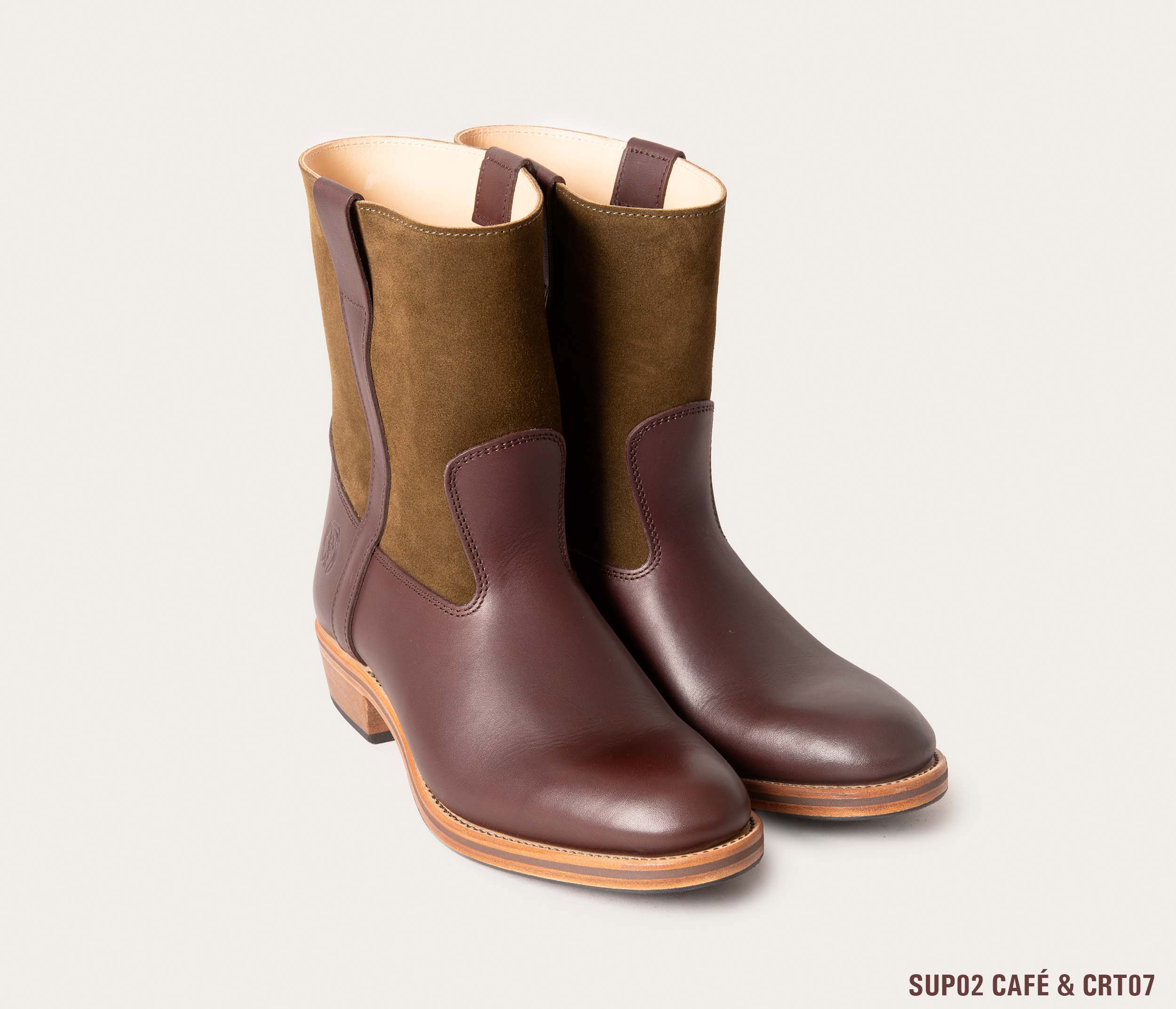 demi gardian, camarguaise en cuir personnalisée, bottine sur mesure en cuir