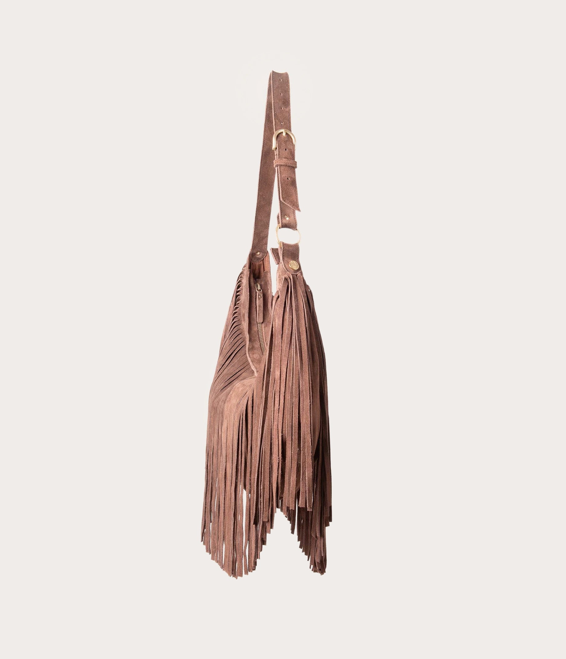 sac en cuir velours marron, sac en cuir à franges marron, sac à frange, sac en velours profil, sac artisanal en daim, sac femme franges, sac en cuir marron, sac daim, sac franges chocolat profil