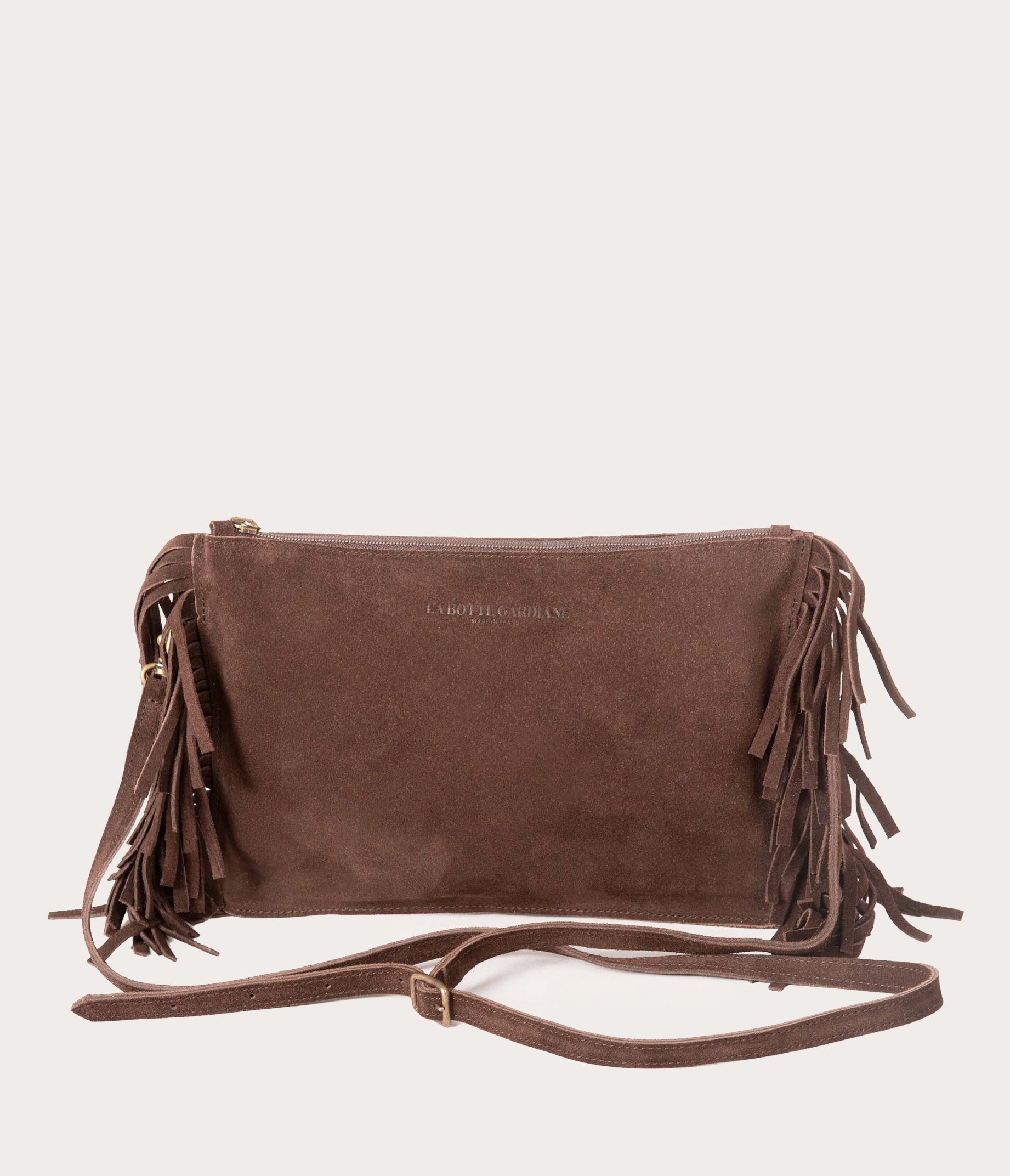 pochette en cuir velours chocolat, sac pochette à franges en cuir velours, pochette à bandoulière, sac bandoulière à franges, sac à franges, sac frange, sac en cuir velours