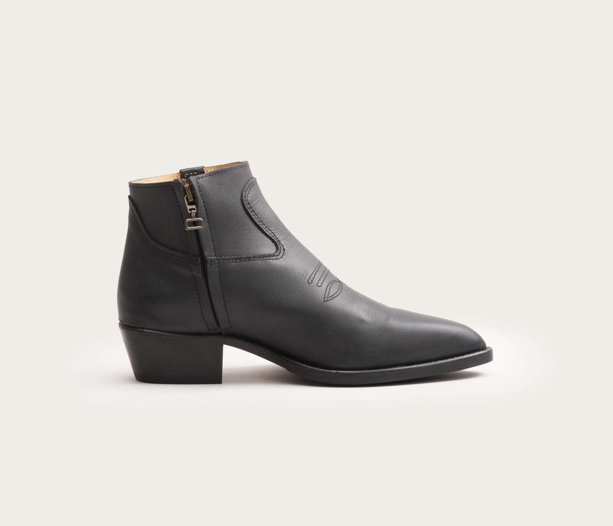Gil Tiag Supple Black