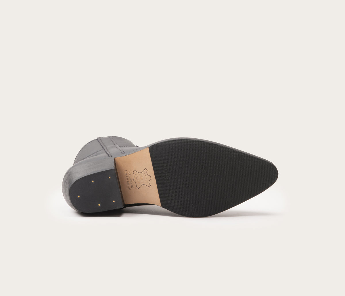 Gil Tiag Supple Black