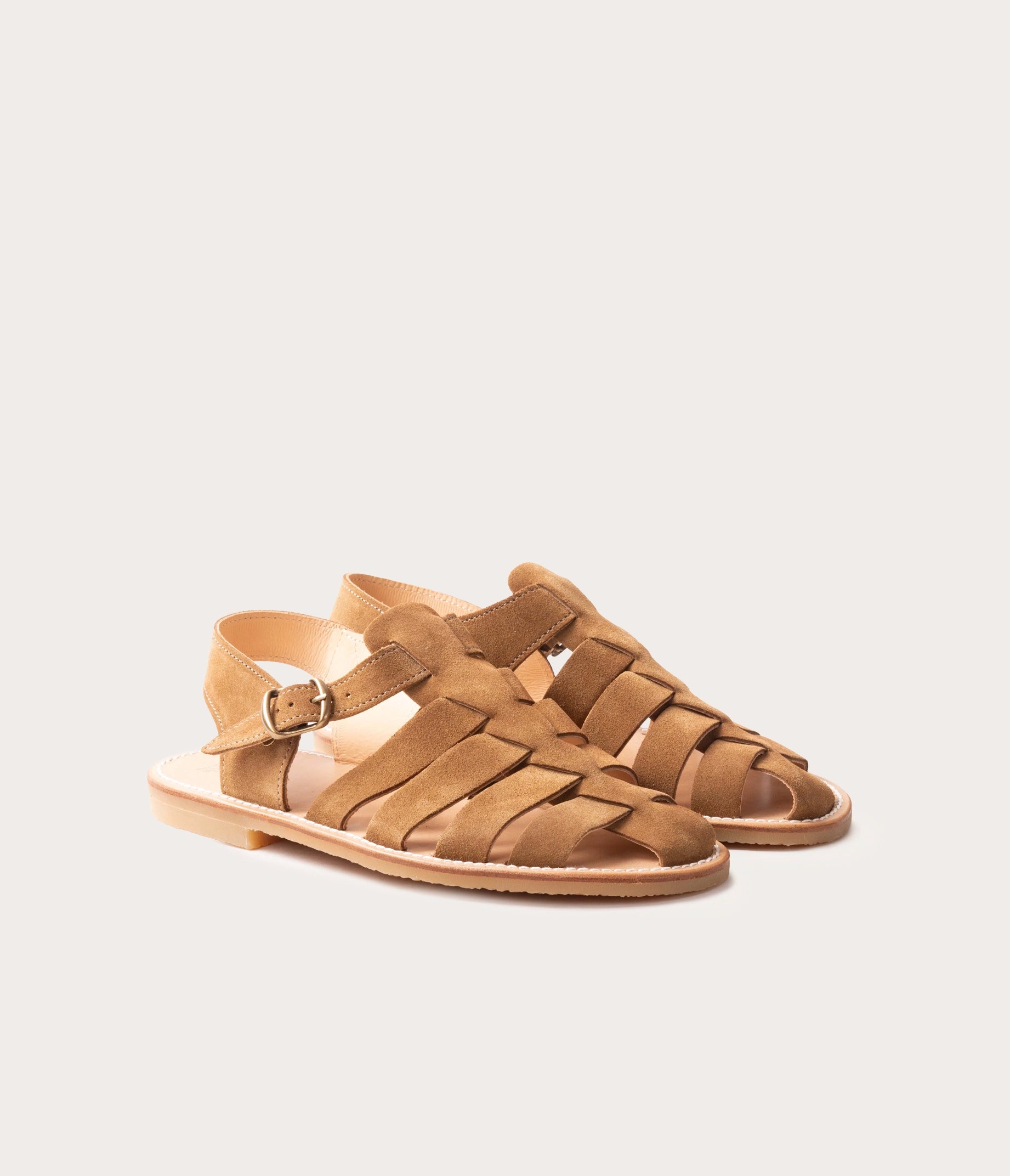 paire de sandale de pêcheur homme, sandale homme, paire de sandales homme, paire de sandale en cuir pour homme, paire de sandale en cuir daim homme, paire de nu pieds en cuir velours homme, nu pieds style chaussure d'eau homme, sandale camarguaise homme, chaussure fabriquée en France, camargue, label epv, botte gardiane sandale, la botte gardianne sandale homme Jérôme en cuir daim