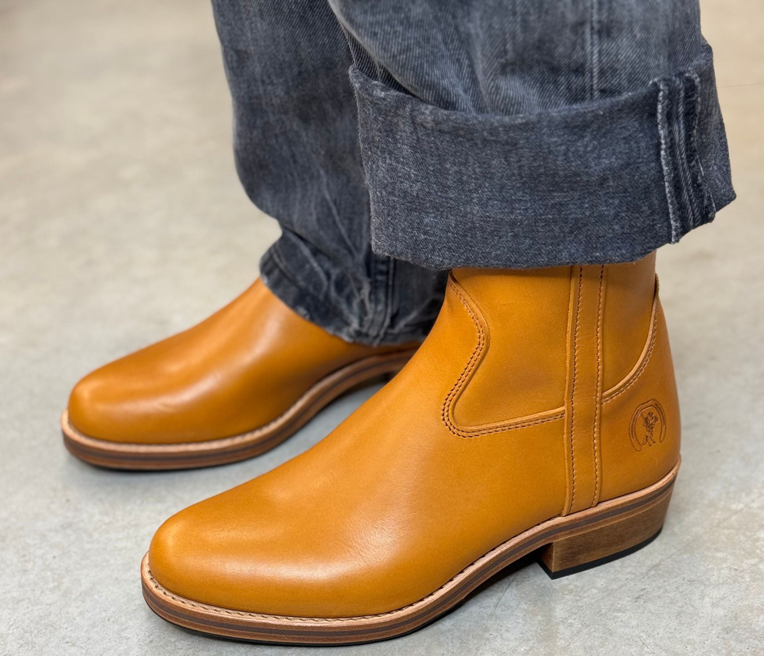 boots terence en cuir porté, boots en cuir naturel terence porté, bottine en cuir naturel porté, bottine en cuir naturel femme porté