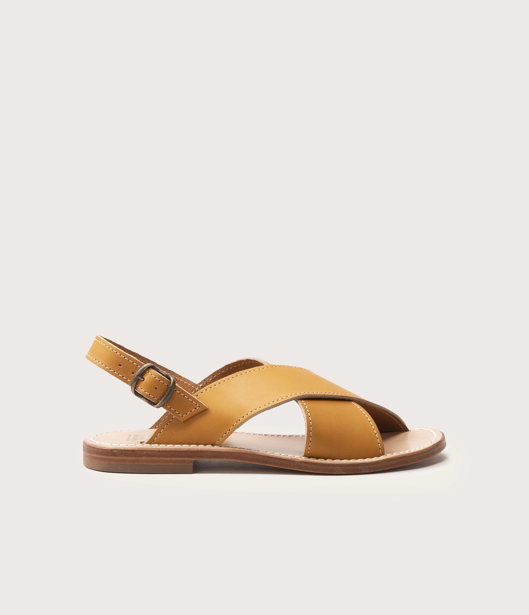 sandale en cuir naturel femme Uzès, sandale en cuir français des tanneries Haas, modèle Uzès naturel la botte gardiane, sandale en cuir croisée femme en cuir gras, sandale style les tropézienne