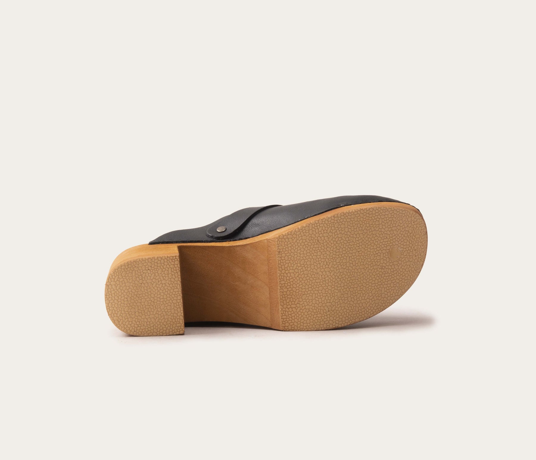 Ensemble De Chaussures Pour Chevaux En Cuir Pour Terrains De Tennis Et De Criquet Ensemble De Chaussures Pour Chevaux En Cuir Pour Terrains De Tennis Et De Criquet