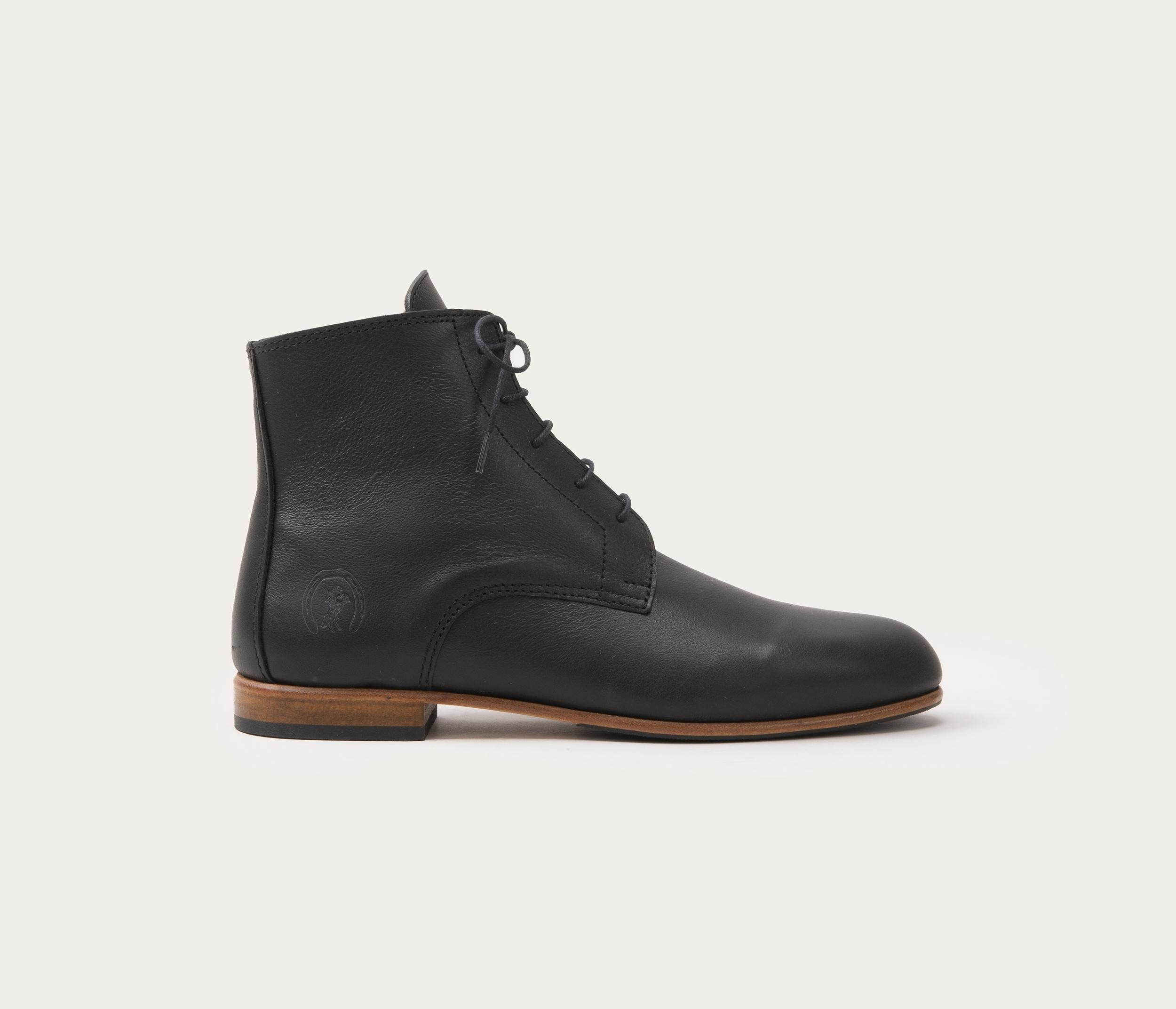Bottine noire unisexe en cuir et à lacets noir - made in France | La Bottine noire unisexe en cuir et à lacets noir - made in France | La